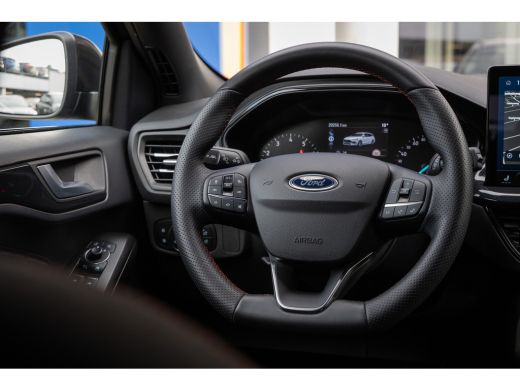 Ford Focus 1.0 EcoBoost Hybrid ST Line | Trekhaak | Stoel/stuur/voorruit verwarming | Cruise adaptief | Dode... ActivLease financial lease