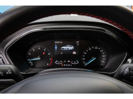 Ford Focus 1.0 EcoBoost Hybrid ST Line | Trekhaak | Stoel/stuur/voorruit verwarming | Cruise adaptief | Dode... ActivLease financial lease