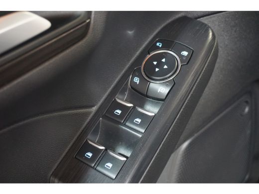 Ford Kuga 2.5 PHEV Vignale | Adaptive cruise | Head-up display | Leder | Winter-pack | Elektr. stoelverstel... ActivLease financial lease