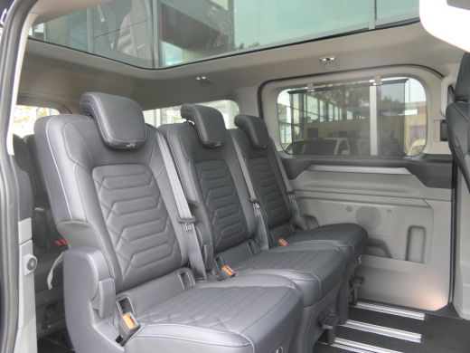 Ford Tourneo Custom Custom L2H1 2.5 PHEV Titanium X 8 Persoons | Adaptieve LED Koplampen | Adaptieve cruise control |... ActivLease financial lease