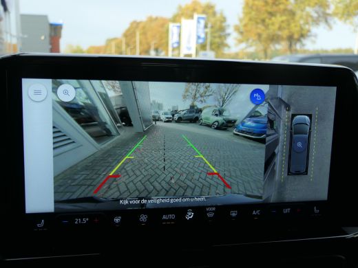 Ford Tourneo Custom Custom L2H1 2.5 PHEV Titanium X 8 Persoons | Adaptieve LED Koplampen | Adaptieve cruise control |... ActivLease financial lease