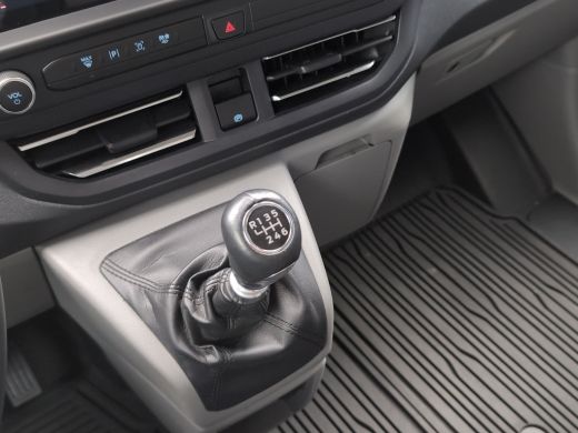 Ford Transit Custom 320 2.0 TDCI L2H1 Limited | BPM Vrij | Trekhaak | Stoelverwarming | Camera | Cruise Control ActivLease financial lease