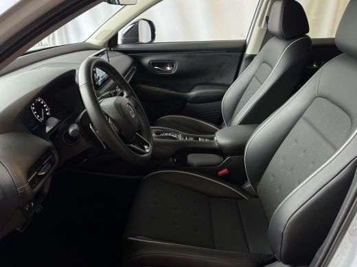 Honda ZR-V 2.0 e:HEV 184 PK SPORT ELEK.STOEL PDC STOELVERW CAMERA CARPLAY ActivLease financial lease