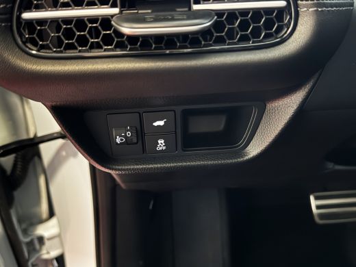 Honda ZR-V 2.0 e:HEV 184 PK SPORT ELEK.STOEL PDC STOELVERW CAMERA CARPLAY ActivLease financial lease