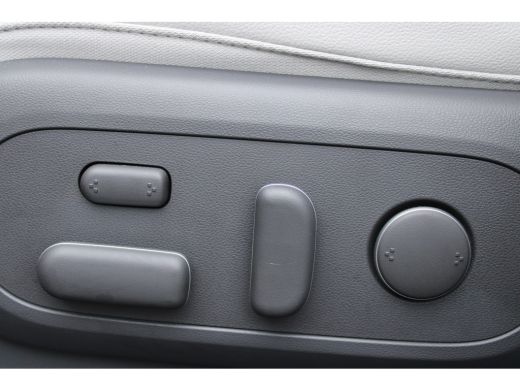 Hyundai Kona Premium Sky 65.4 kWh | Achterstoelen verwarmd | Cruise control adaptief met Stop&Go en stuurhulp ... ActivLease financial lease