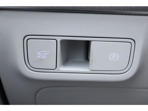 Hyundai Kona Premium Sky 65.4 kWh | Achterstoelen verwarmd | Cruise control adaptief met Stop&Go en stuurhulp ... ActivLease financial lease