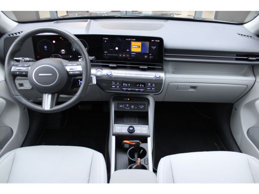 Hyundai Kona Premium Sky 65.4 kWh | Achterstoelen verwarmd | Cruise control adaptief met Stop&Go en stuurhulp ... ActivLease financial lease