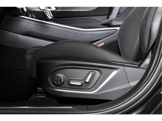 Lynk & Co 01 1.5 PHEV 261PK MY22 | 360 Camera | 7.4 kWh Boordlader |  S/K-panodak | Adapt. Cruise | Memory | E... ActivLease financial lease