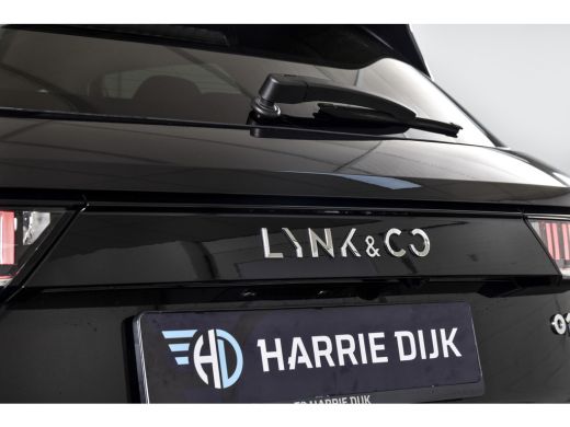 Lynk & Co 01 1.5 PHEV 261PK MY23 | Donkere hemel |  360 Camera | 7.4 kWh Boordlader | S/K-panodak | Adapt. Cru... ActivLease financial lease