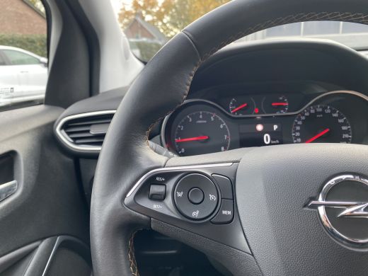 Opel Crossland X 1.2 130PK Automaat Turbo Innovation | TREKHAAK| LED KOPLAMPEN| PARKEERSENSOREN| NAVIGATIE| CLIMAT... ActivLease financial lease