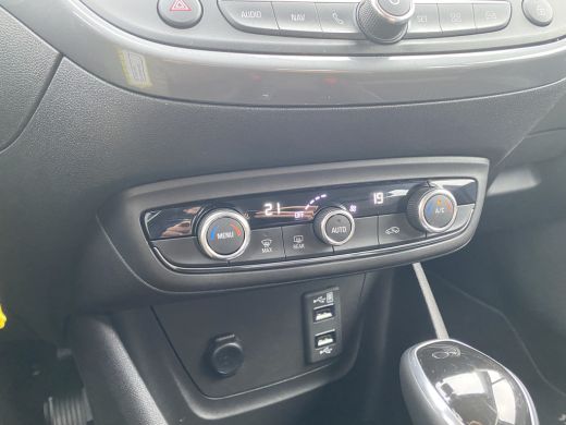 Opel Crossland X 1.2 130PK Automaat Turbo Innovation | TREKHAAK| LED KOPLAMPEN| PARKEERSENSOREN| NAVIGATIE| CLIMAT... ActivLease financial lease