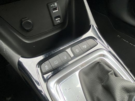 Opel Crossland X 1.2 130PK Automaat Turbo Innovation | TREKHAAK| LED KOPLAMPEN| PARKEERSENSOREN| NAVIGATIE| CLIMAT... ActivLease financial lease