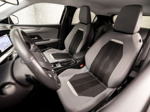 Opel Mokka 1.2 Turbo Elegance Sport Automaat (VIRTUAL COCKPIT, APPLE CARPLAY, GROOT NAVI, STUUR/STOELVERWARM... ActivLease financial lease