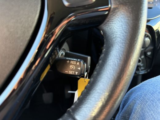 Peugeot 108 1.0 e-VTi Allure | Airco | Buitenspiegels in carrosseriekleur | Stuurwiel multifunctioneel ActivLease financial lease