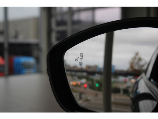 Peugeot 208 1.2 Hybrid 110-PK e-DCS6 Allure | ADAPTIVE CRUISE | 360' GRADEN CAMERA | DRAADLOZE CARPLAY | NAVI... ActivLease financial lease