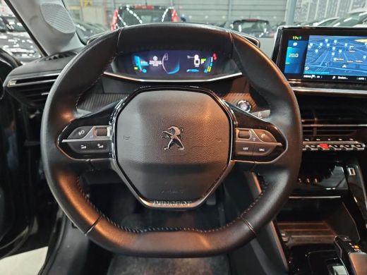 Peugeot e-208 EV Allure 50 kWh | Navi | Camera | Virtual Cockpit ActivLease financial lease