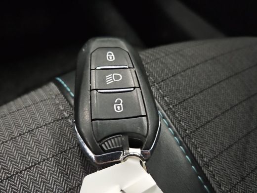 Peugeot e-208 EV Allure 50 kWh | Navi | Camera | Virtual Cockpit ActivLease financial lease