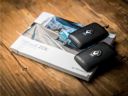 Renault ZOE R110 Life 52 kWh (ex Accu) Automaat (VIRTUAL COCKPIT, APPLE CARPLAY, KEYLESS, STOELVERWARMING, SP... ActivLease financial lease