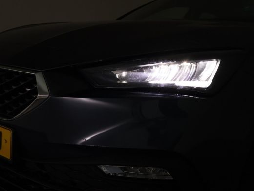 Seat Leon 1.0 TSI STYLE INTENSE + WEGKL. TREKHAAK | VIRTUAL COCKPIT | CAMERA | STOELVERW. | NAVIGATIE | CAR... ActivLease financial lease