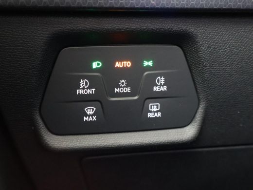 Seat Leon 1.0 TSI STYLE INTENSE + WEGKL. TREKHAAK | VIRTUAL COCKPIT | CAMERA | STOELVERW. | NAVIGATIE | CAR... ActivLease financial lease