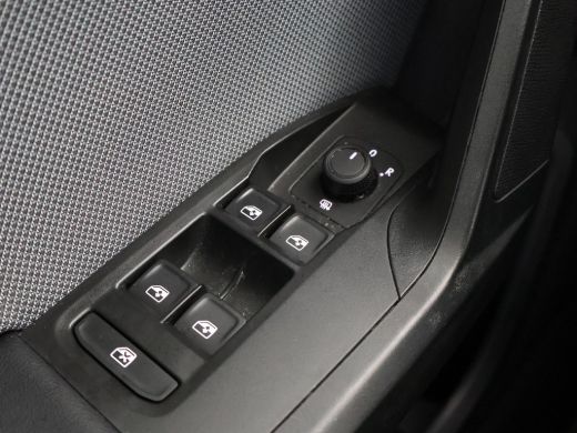 Seat Leon 1.0 TSI STYLE INTENSE + WEGKL. TREKHAAK | VIRTUAL COCKPIT | CAMERA | STOELVERW. | NAVIGATIE | CAR... ActivLease financial lease