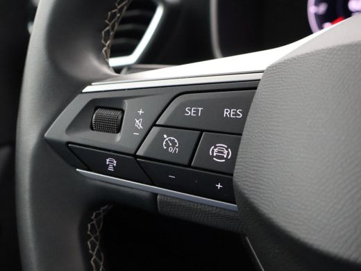 Seat Leon 1.0 TSI STYLE INTENSE + WEGKL. TREKHAAK | VIRTUAL COCKPIT | CAMERA | STOELVERW. | NAVIGATIE | CAR... ActivLease financial lease