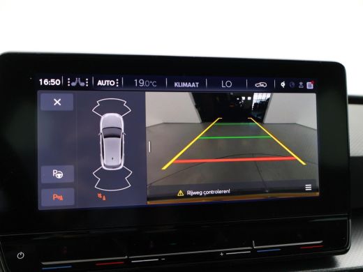 Seat Leon 1.0 TSI STYLE INTENSE + WEGKL. TREKHAAK | VIRTUAL COCKPIT | CAMERA | STOELVERW. | NAVIGATIE | CAR... ActivLease financial lease