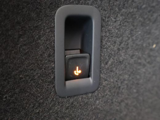 Seat Leon 1.0 TSI STYLE INTENSE + WEGKL. TREKHAAK | VIRTUAL COCKPIT | CAMERA | STOELVERW. | NAVIGATIE | CAR... ActivLease financial lease