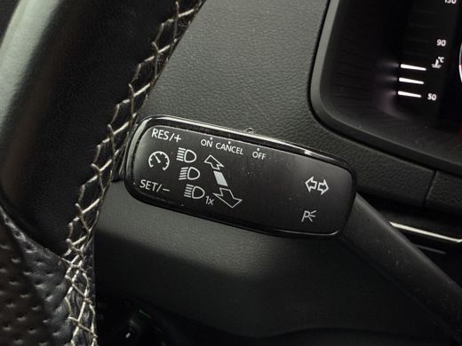 Skoda Karoq 1.5 TSI Aut. DSG ACT Sportline Business | Trekhaak | Virtual | Camera| Navi | ActivLease financial lease