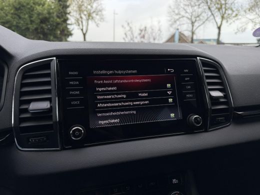 Skoda Karoq 1.5 TSI Aut. DSG ACT Sportline Business | Trekhaak | Virtual | Camera| Navi | ActivLease financial lease