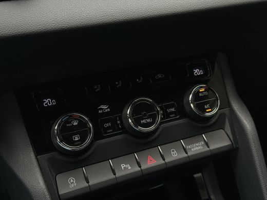 Skoda Karoq 1.5 TSI Aut. DSG ACT Sportline Business | Trekhaak | Virtual | Camera| Navi | ActivLease financial lease