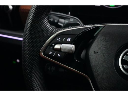 Skoda Kodiaq 1.5 TSI MHEV Sportline Business 7p 150pk | Trekhaak | Panorama dak | 7 persoons | Lederen bekledi... ActivLease financial lease