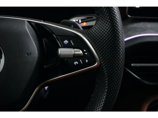 Skoda Kodiaq 1.5 TSI MHEV Sportline Business 7p 150pk | Trekhaak | Panorama dak | 7 persoons | Lederen bekledi... ActivLease financial lease