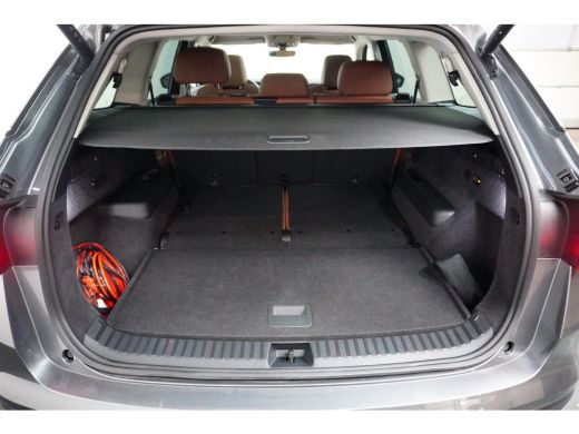 Skoda Kodiaq 1.5 TSI MHEV Sportline Business 7p 150pk | Trekhaak | Panorama dak | 7 persoons | Lederen bekledi... ActivLease financial lease