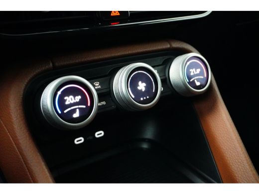 Skoda Kodiaq 1.5 TSI MHEV Sportline Business 7p 150pk | Trekhaak | Panorama dak | 7 persoons | Lederen bekledi... ActivLease financial lease