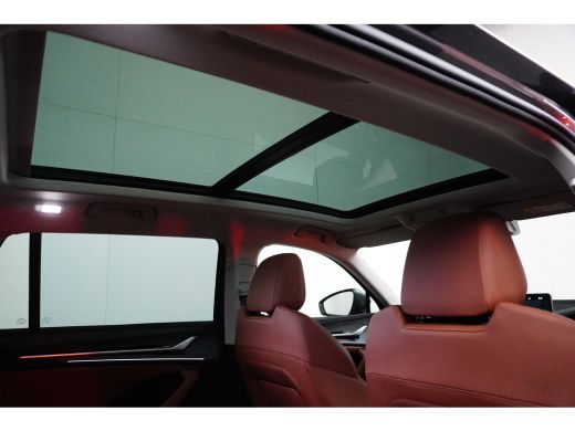 Skoda Kodiaq 1.5 TSI MHEV Sportline Business 7p 150pk | Trekhaak | Panorama dak | 7 persoons | Lederen bekledi... ActivLease financial lease