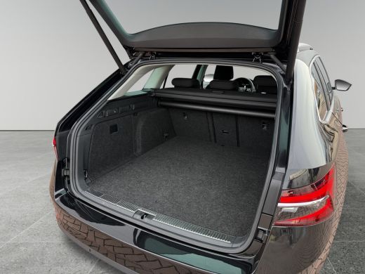 Skoda Superb Combi 1.4 TSI iV 218pk Business Edition Plus ActivLease financial lease