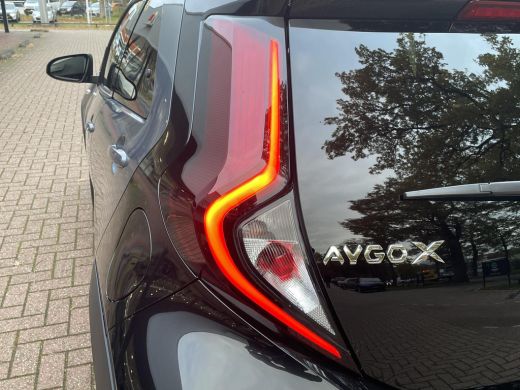 Toyota Aygo 1.0 VVT-i MT Envy ActivLease financial lease