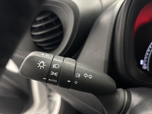 Toyota Aygo 1.0 VVT-i MT Play ActivLease financial lease