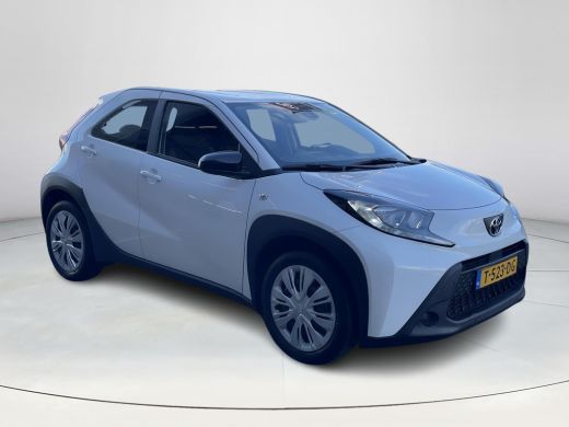 Toyota Aygo 1.0 VVT-i MT Play ActivLease financial lease