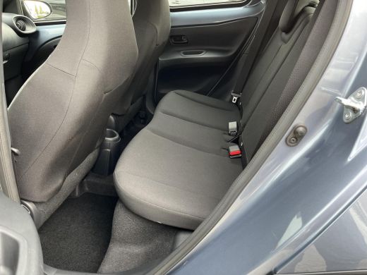 Toyota Aygo 1.0 VVT-i MT Play | All-in prijs | Apple/Android | Camera | Cruise Control | ActivLease financial lease