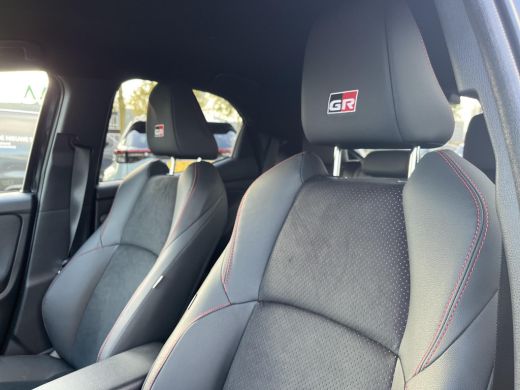 Toyota Yaris 1.5 Hybrid 130 GR Sport | Nieuw te bestellen | ActivLease financial lease