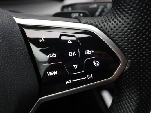 Volkswagen Golf 1.4 eHybrid GTE 245PK DSG LED-Matrix, Travel assist, keyless start,  stuur/stoelverwarming, 18'' ... ActivLease financial lease