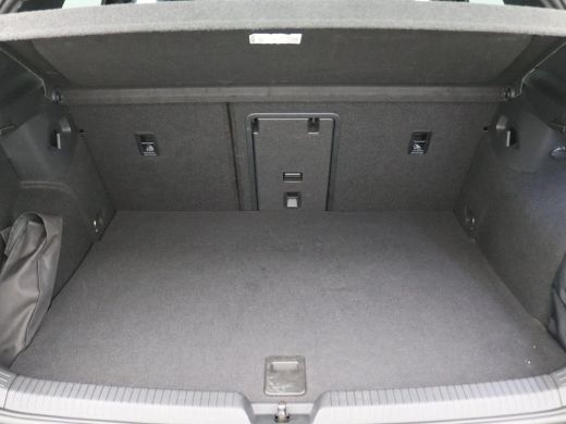 Volkswagen Golf 1.4 eHybrid GTE 245PK DSG LED-Matrix, Travel assist, keyless start,  stuur/stoelverwarming, 18'' ... ActivLease financial lease