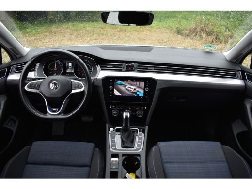 Volkswagen Passat Variant 218PK DSG HYBRID GTE BUSINESS TREKHAAK/NAVI/CAMERA ActivLease financial lease