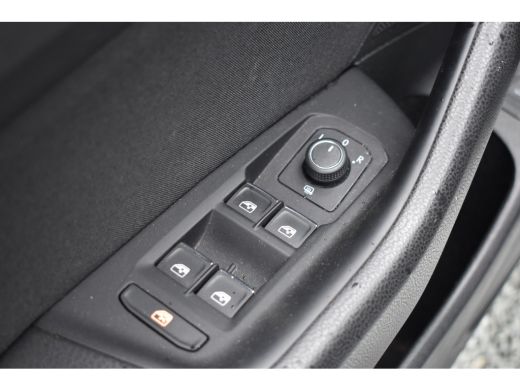 Volkswagen Passat Variant 218PK DSG HYBRID GTE BUSINESS TREKHAAK/NAVI/CAMERA ActivLease financial lease