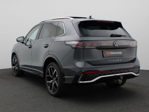 Volkswagen Tiguan 1.5 eHybrid R-Line Edition 272PK DSG Pano-Schuifdak, 20" LM Velgen, Trekhaak, Matrix LED-Verlicht... ActivLease financial lease