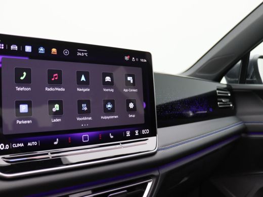 Volkswagen Tiguan 1.5 eHybrid R-Line Edition 272PK DSG Pano-Schuifdak, 20" LM Velgen, Trekhaak, Matrix LED-Verlicht... ActivLease financial lease