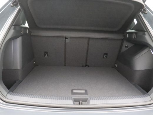 Volkswagen Tiguan 1.5 eHybrid R-Line Edition 272PK DSG Pano-Schuifdak, 20" LM Velgen, Trekhaak, Matrix LED-Verlicht... ActivLease financial lease