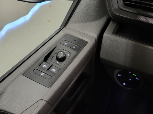 Volkswagen Transporter 2.0TDI L2/H1 Dubbele Cabine Euro 6! ActivLease financial lease